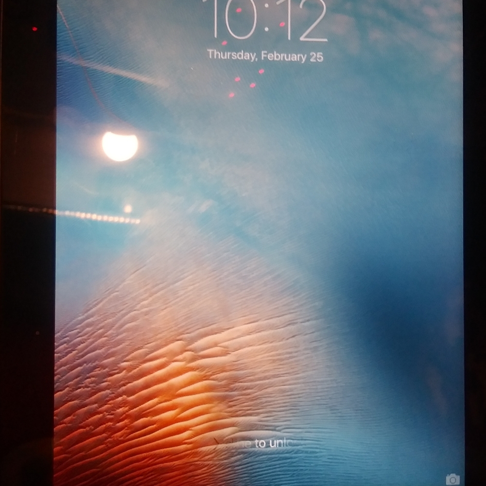 Ipad - Picture 3 of 4